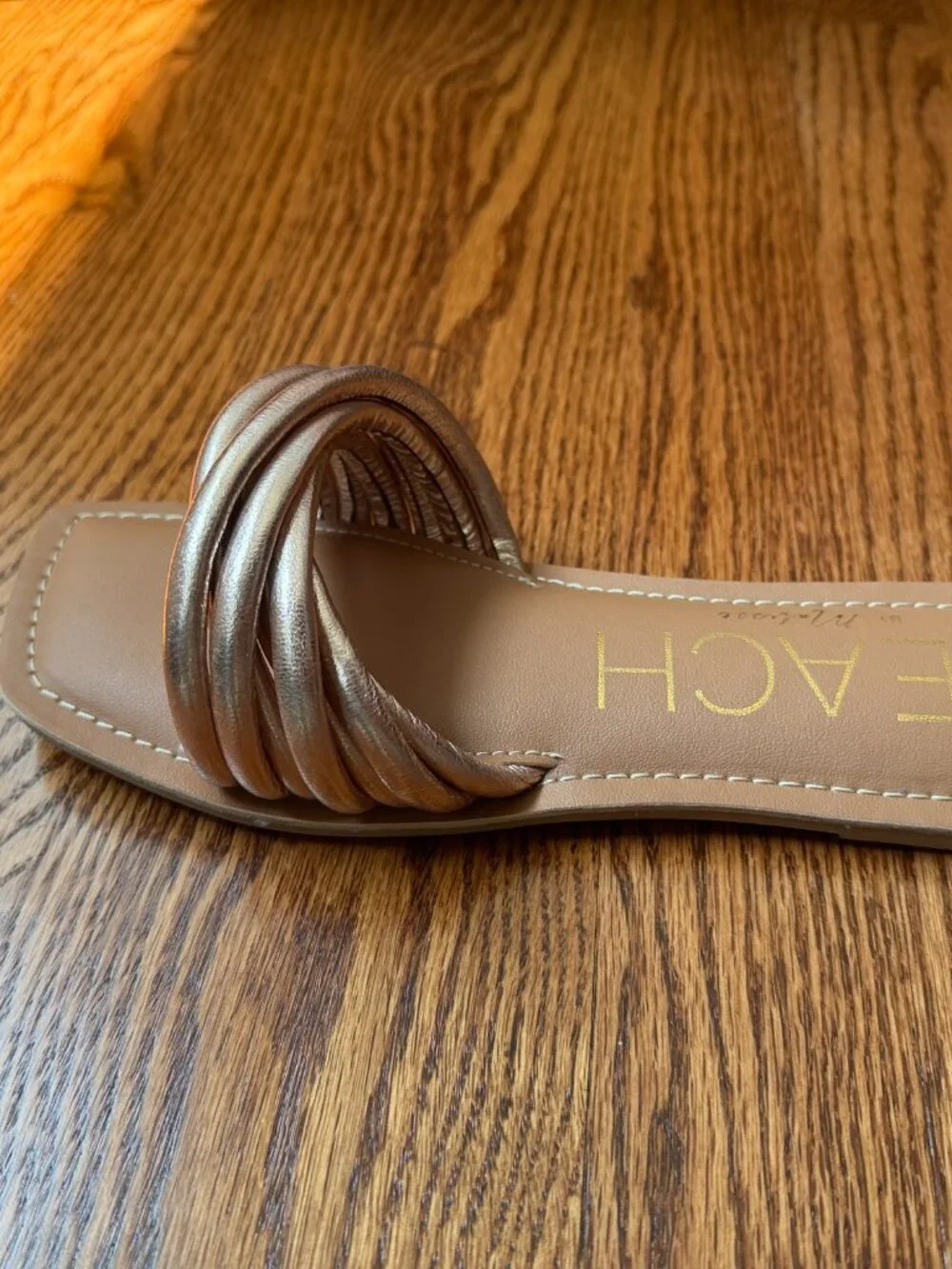 NEW IN BOX Beach by Matisse Gale Gold Slide Sandals 7M
